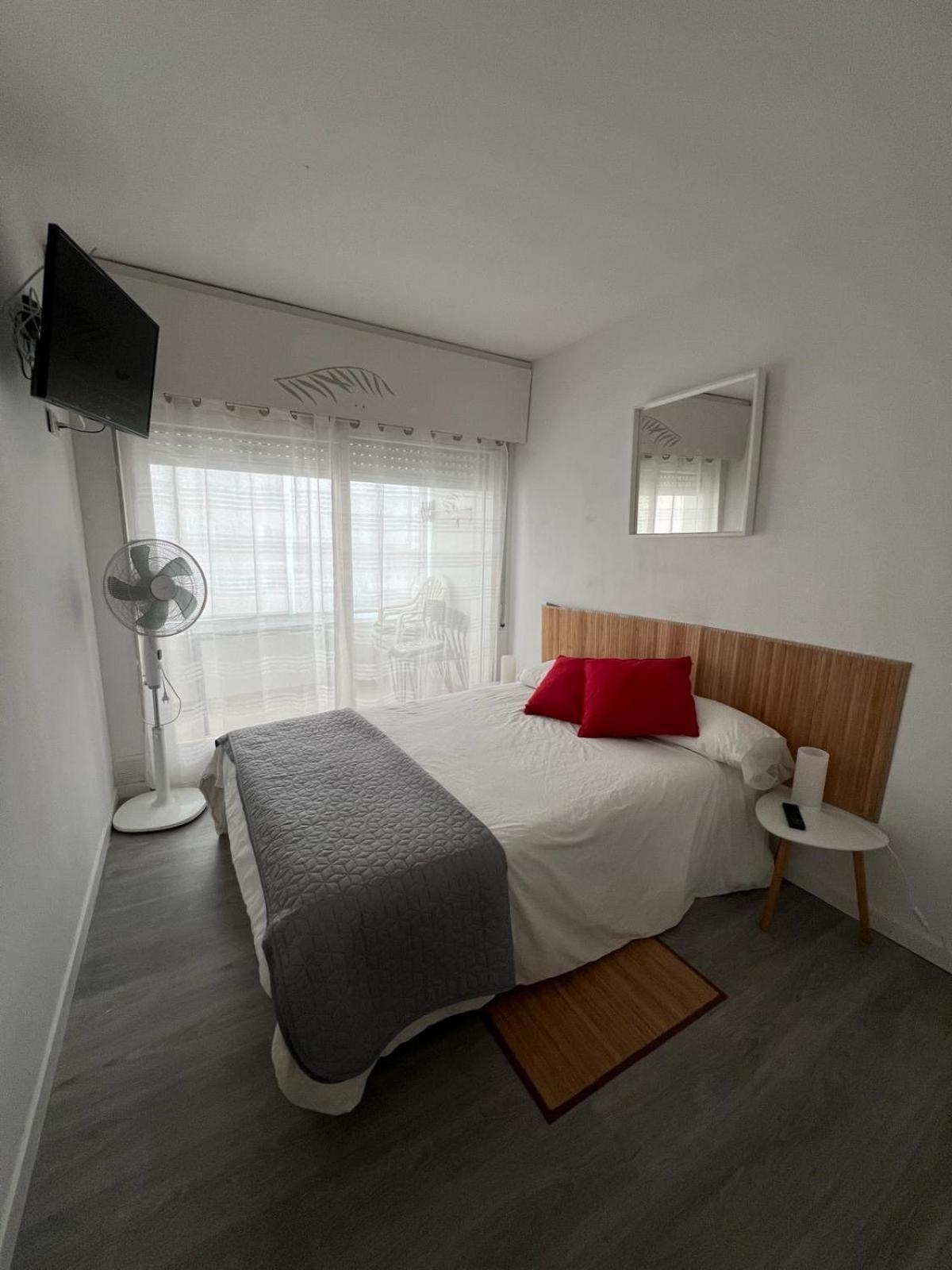 Apartamiento Vista Al Mar - Holiday Center En Roses Esterno foto